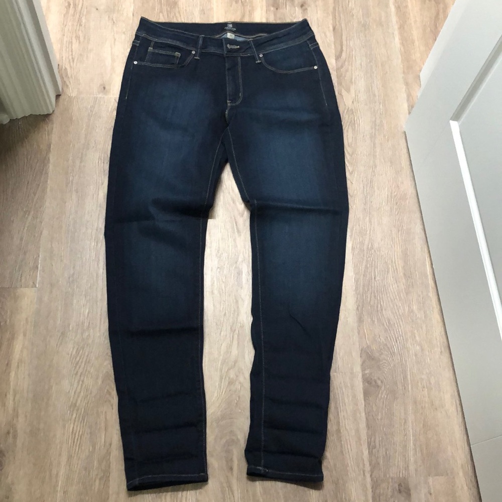 Dark Skinny Jeans!